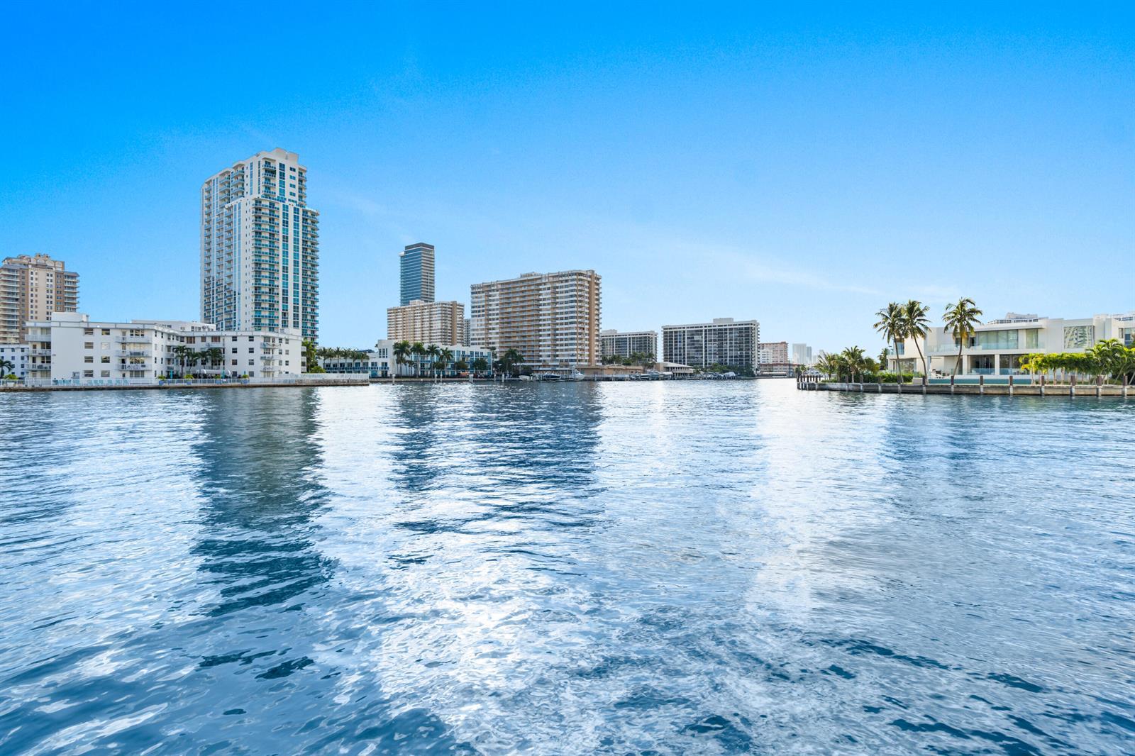 121 Golden Isles Drive, Hallandale Beach FL 33009 photo 5