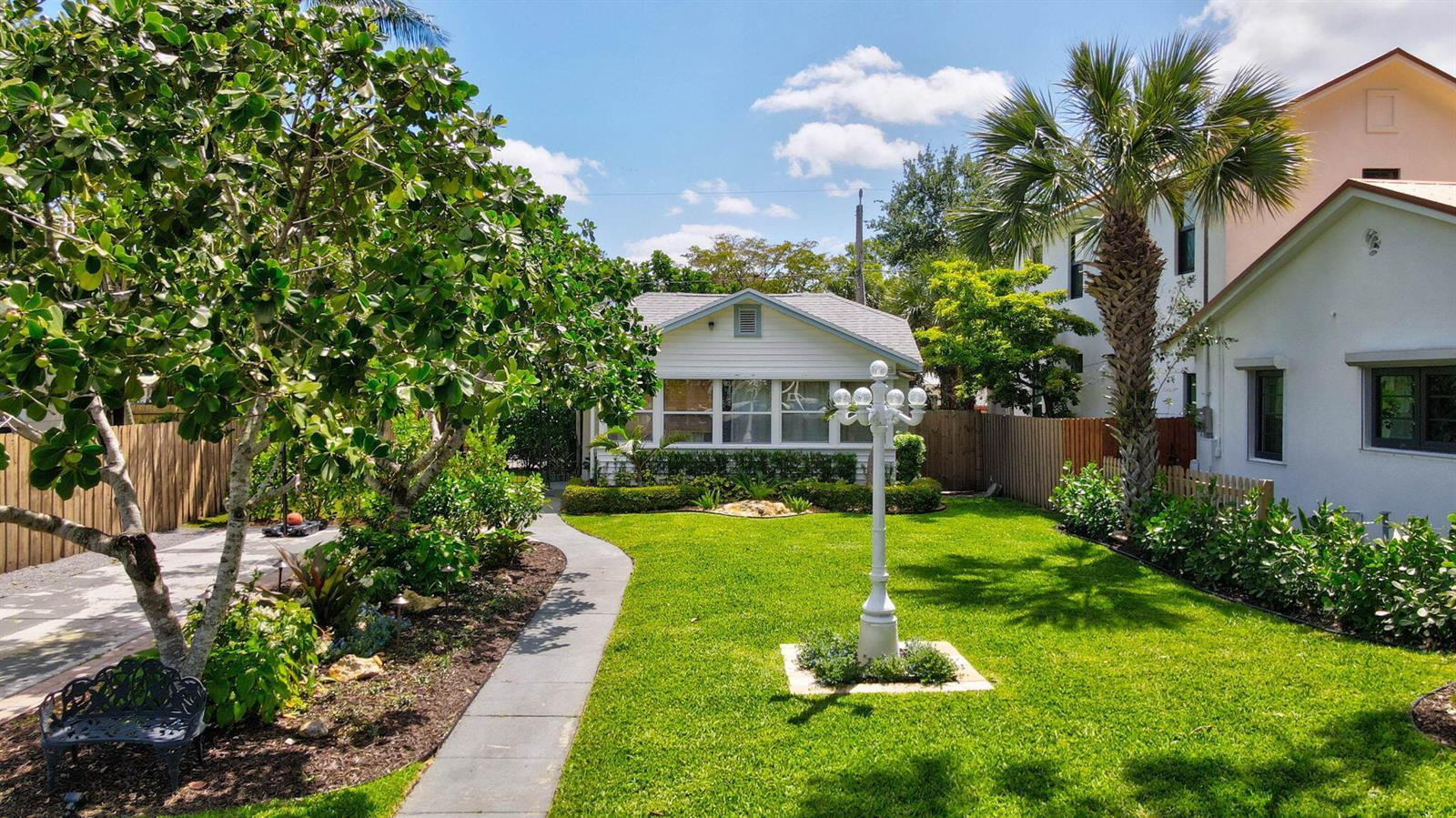 616 N Ocean Breeze, FL 33460