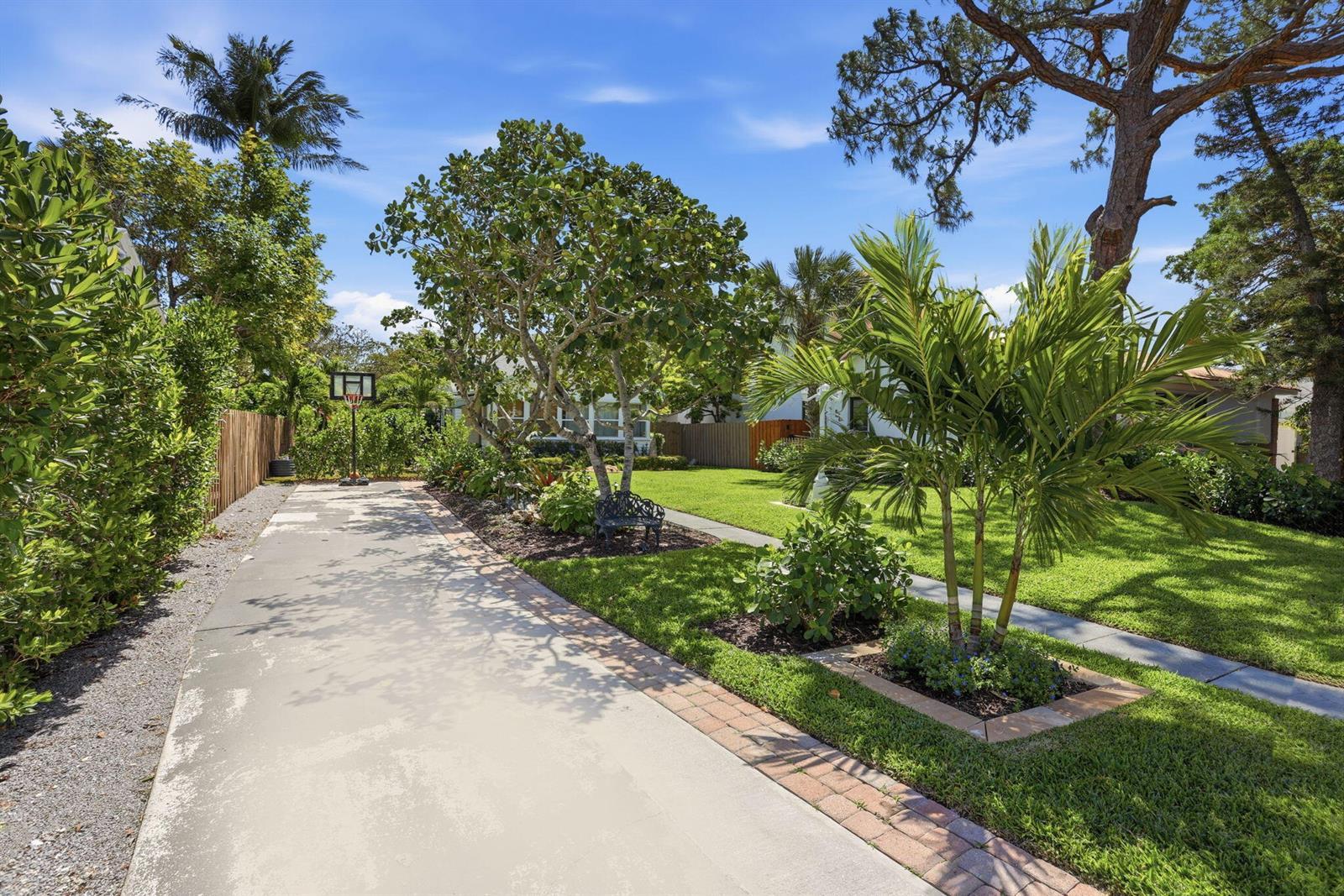 616 N Ocean Breeze, FL 33460 photo 4