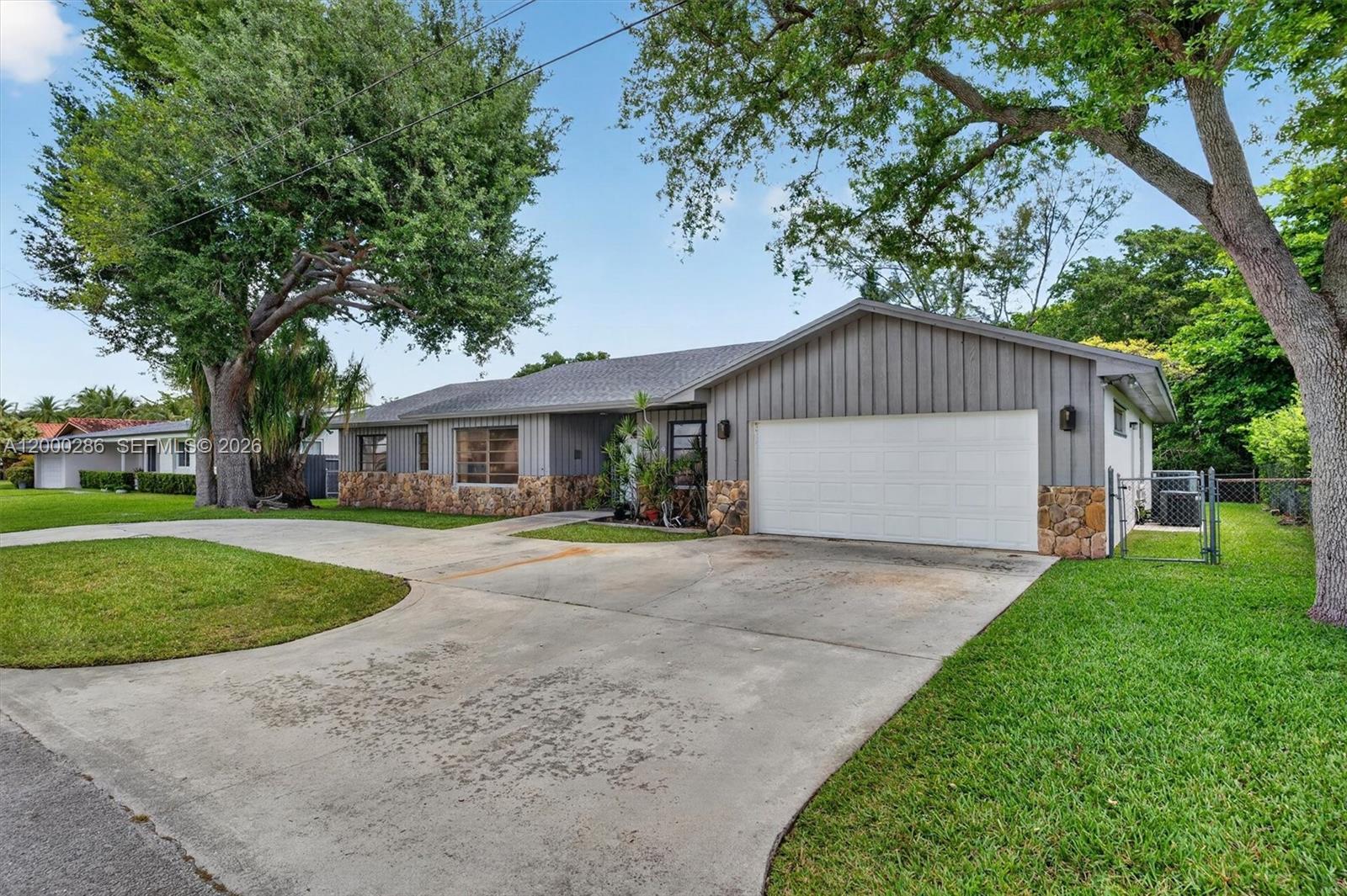 7009 SW 66th Ave, South Miami FL 33143 photo 3