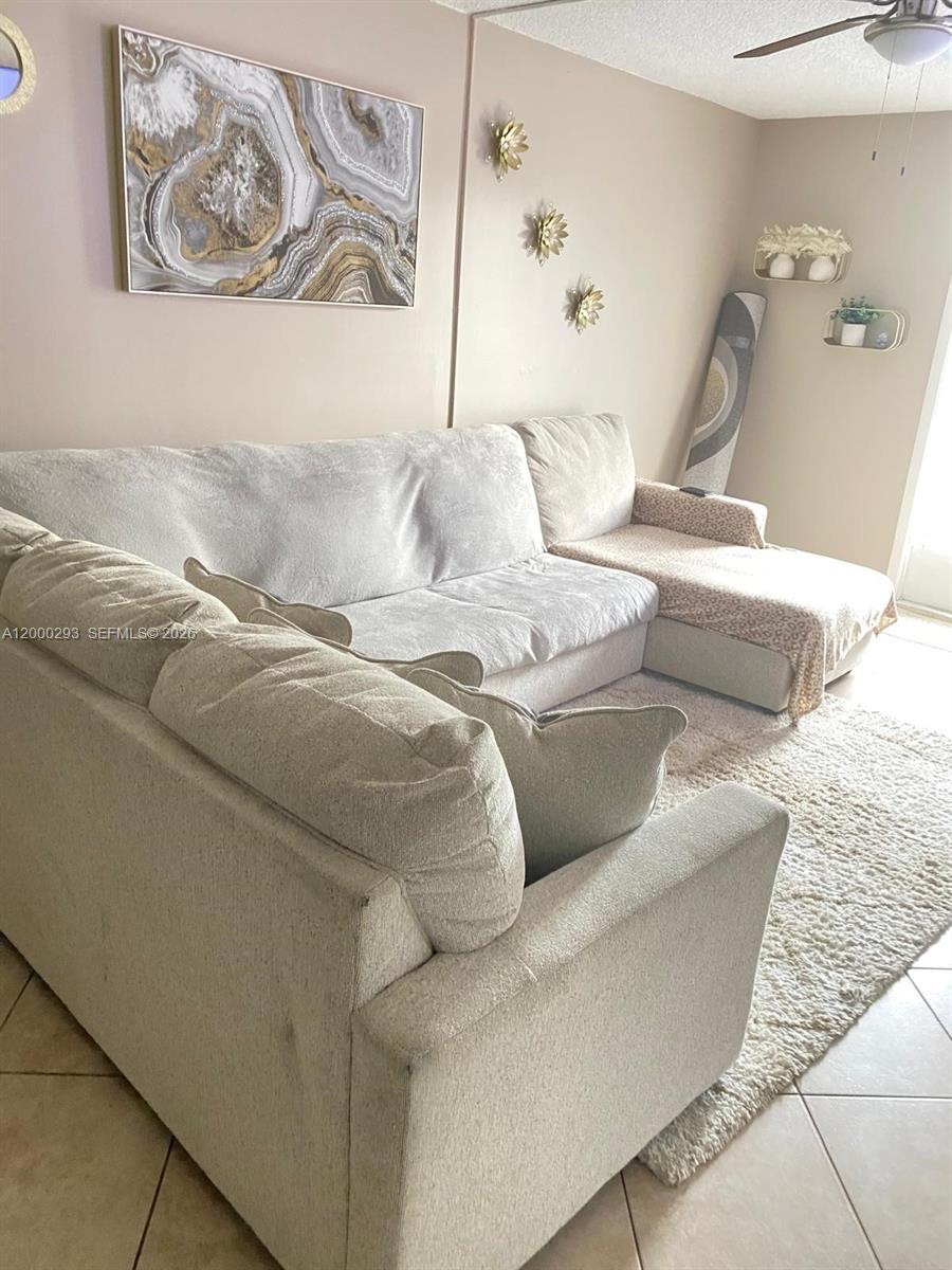 2701 Riverside Dr # B, Coral Springs FL 33065 photo 3
