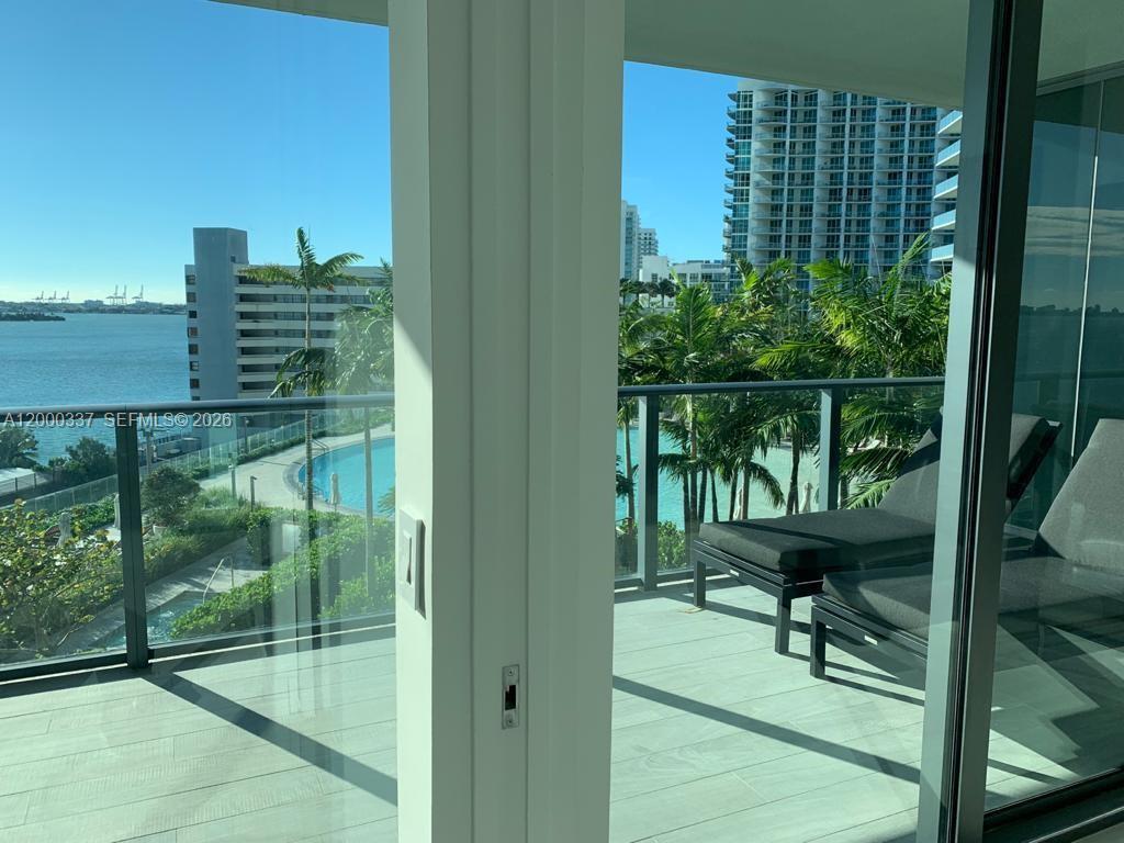 650 NE 32 St # 705, Miami FL 33137