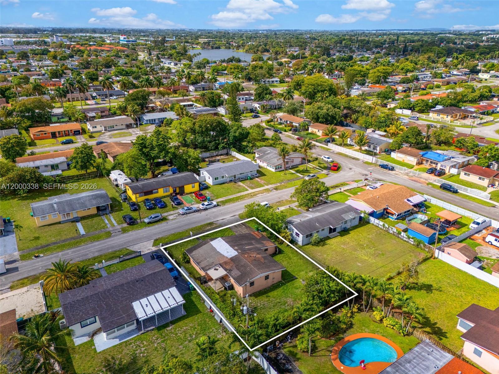 1321 NW 176th Ter, Miami Gardens FL 33169 photo 2