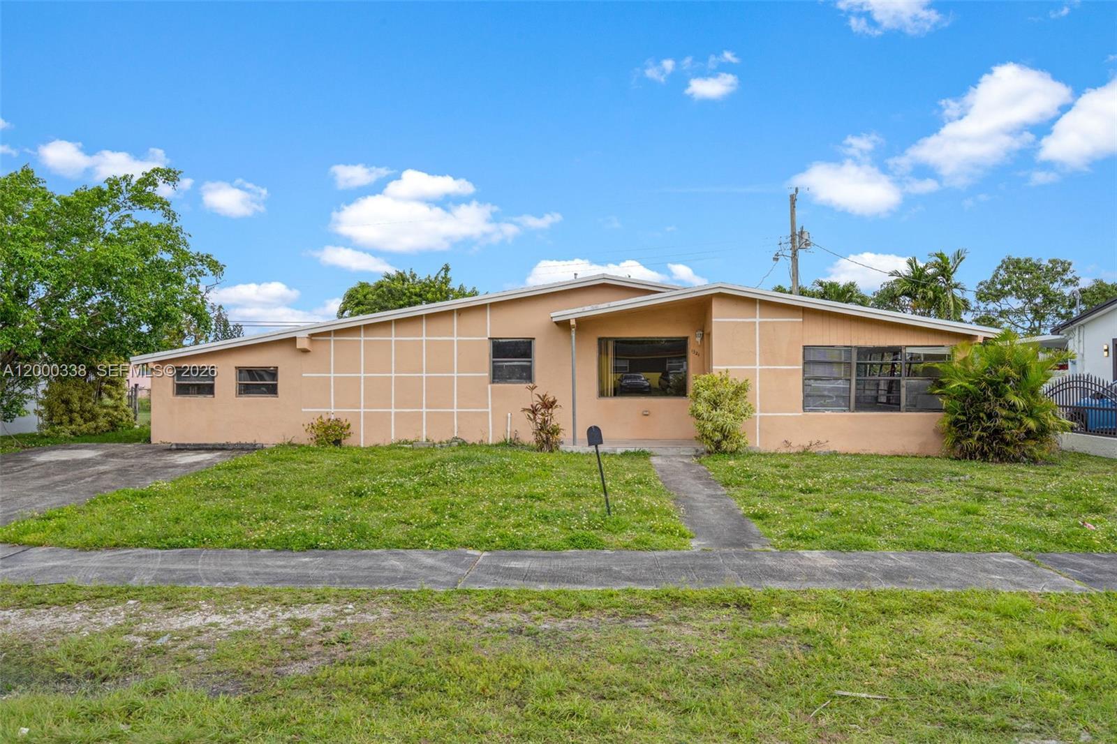 1321 NW 176th Ter, Miami Gardens FL 33169