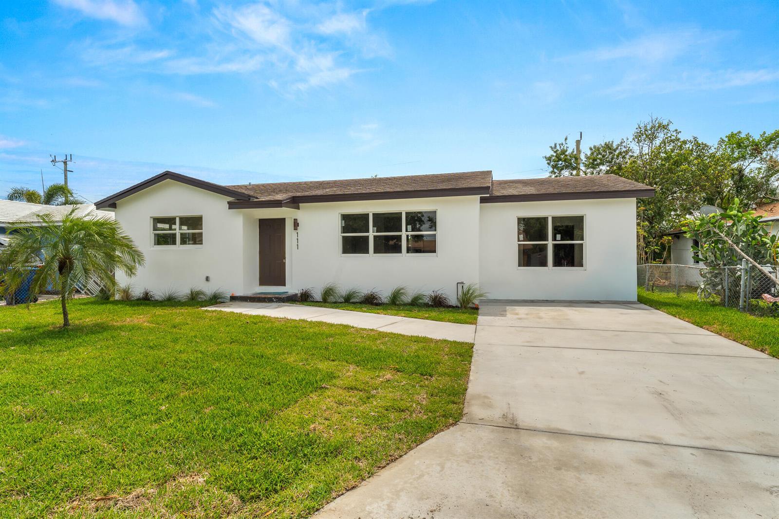 111 W 35th Street, Riviera Beach FL 33404 photo 2