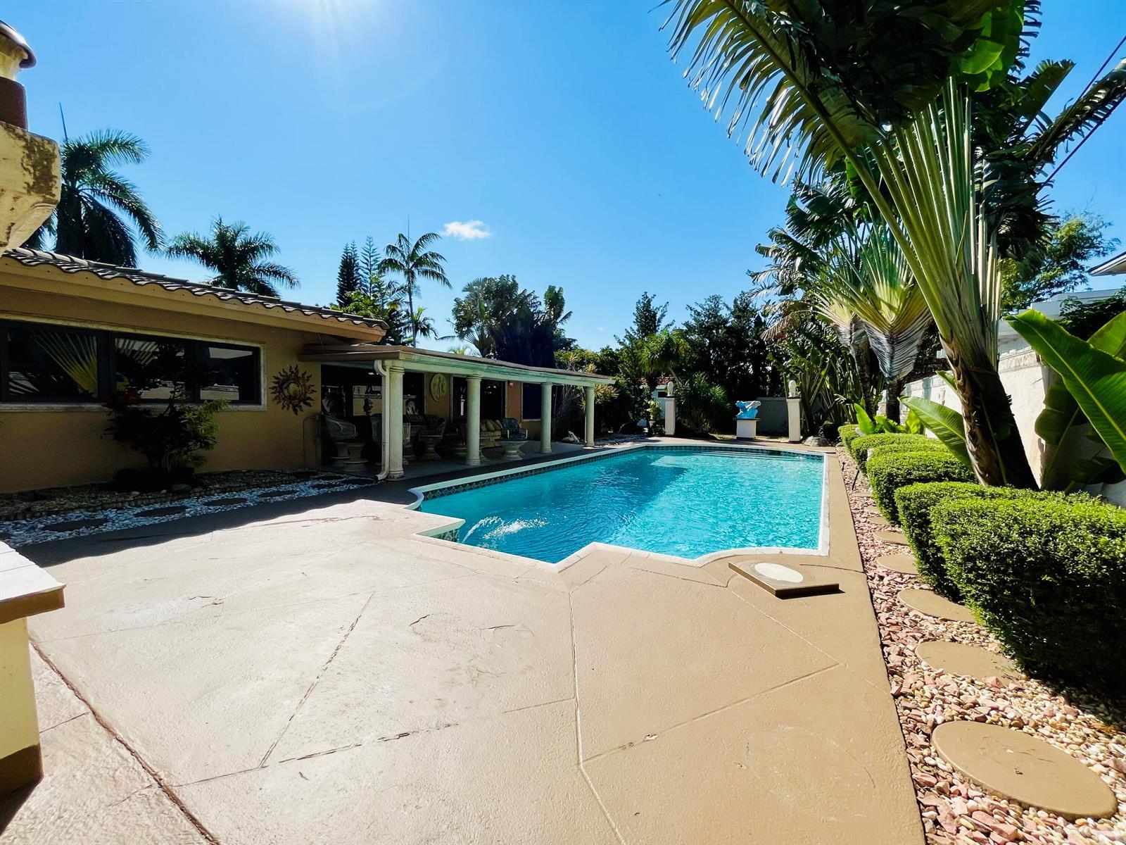 2725 NE 27th Court, Fort Lauderdale FL 33306 photo 2