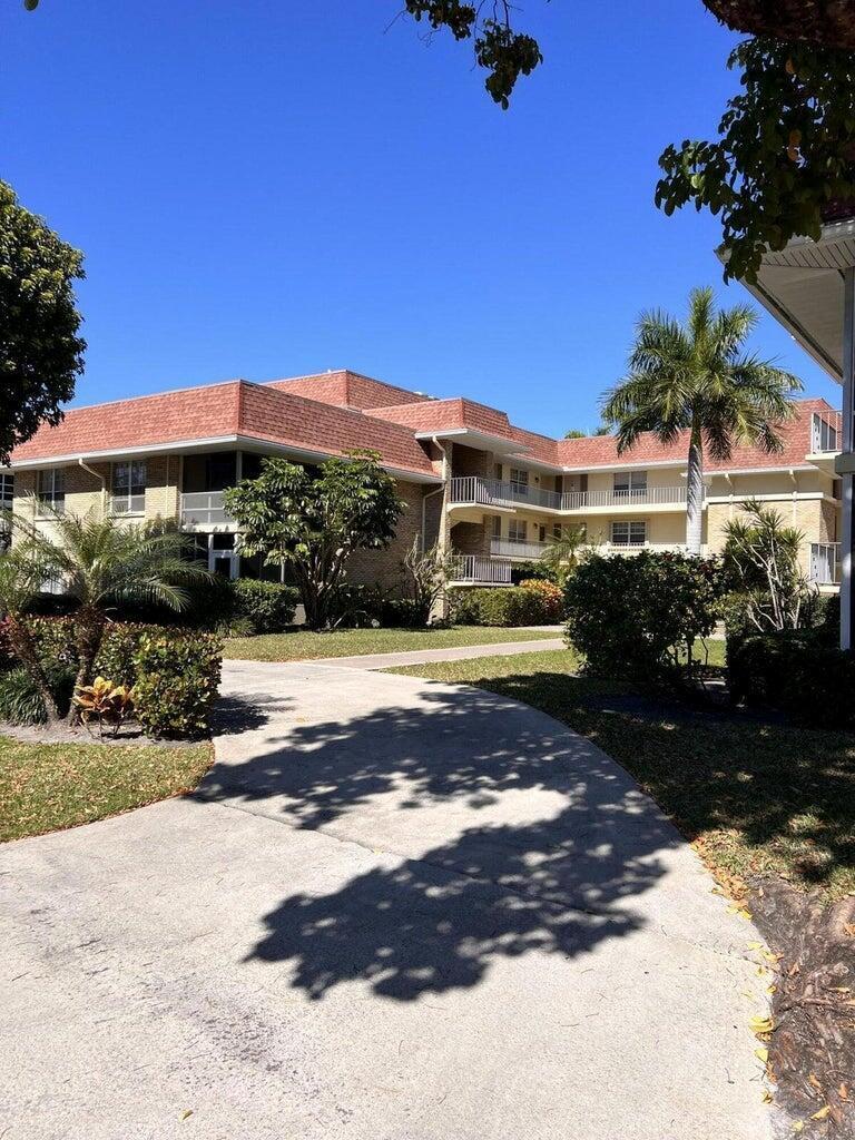 5580 W Tamberlane Circle # 235, Palm Beach Gardens FL 33418