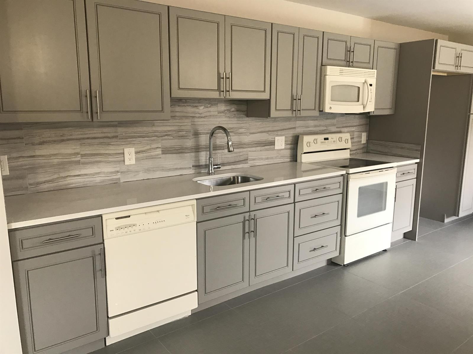 142 SW 8th Avenue Apt D, Delray Beach FL 33444 photo 3
