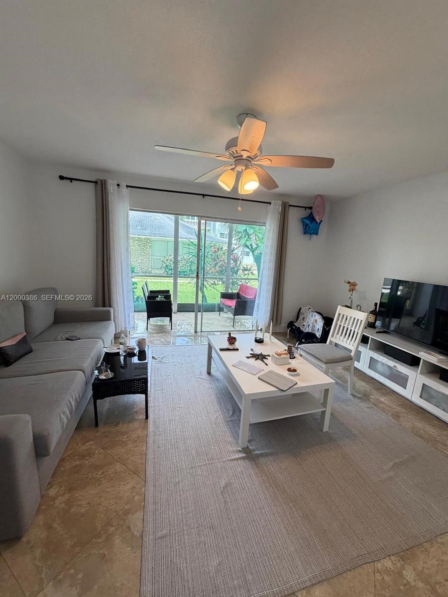 219 NE 14th Ave # 101, Hallandale Beach FL 33009