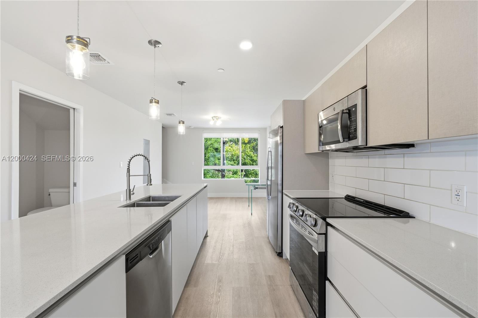 2505 NE 193rd St # 4215, Miami FL 33180 photo 3