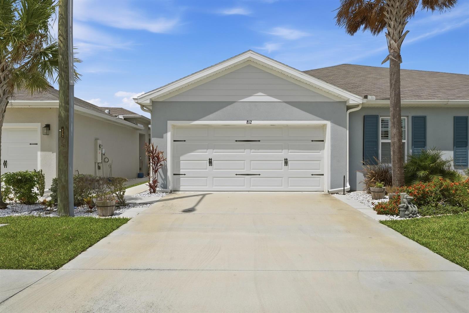 812 Persimmon Place, Fort Pierce FL 34981 photo 2