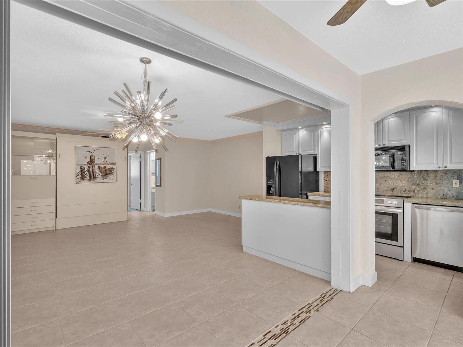 2000 Diana Drive # 207, Hallandale Beach FL 33009
