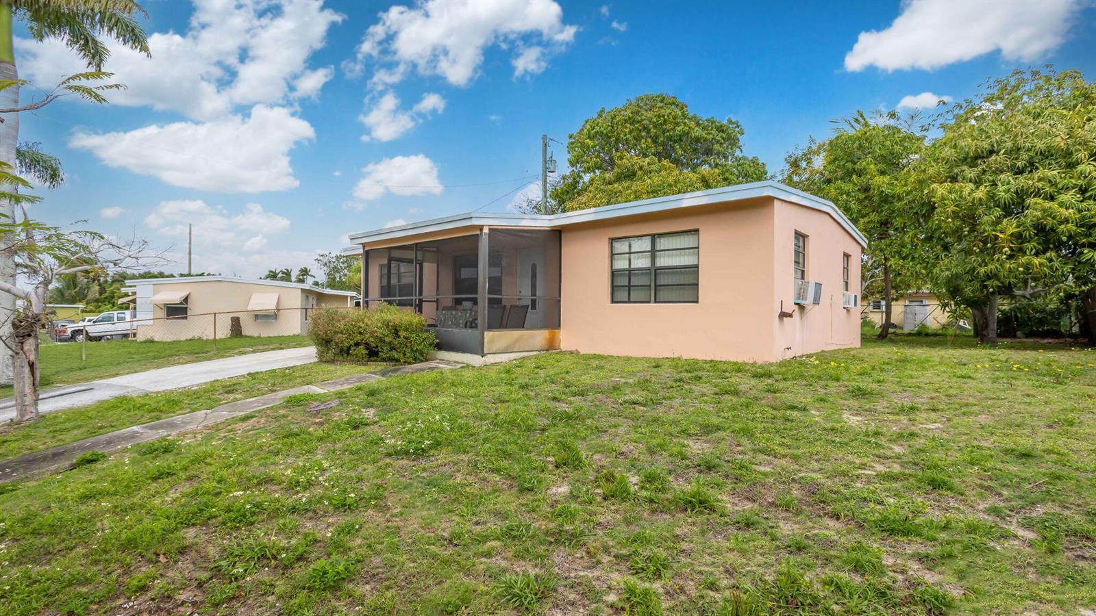 131 Ficus Tree Drive, Lantana FL 33462 photo 3