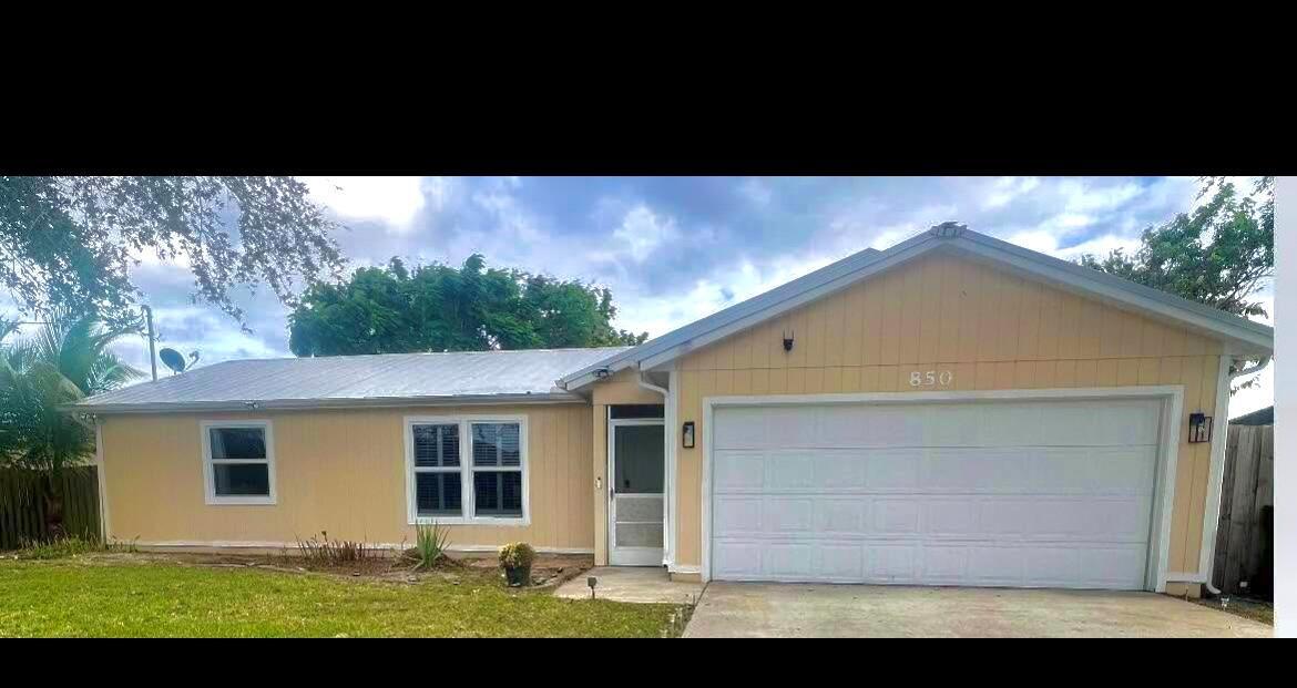 850 SW Durham Terrace, Port St. Lucie FL 34953