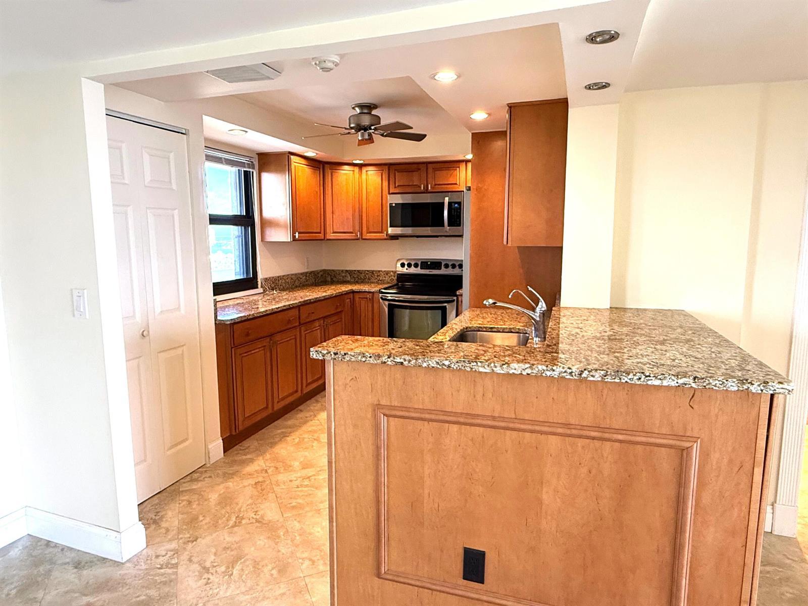 5200 N Flagler Drive # 1604, West Palm Beach FL 33407 photo 4