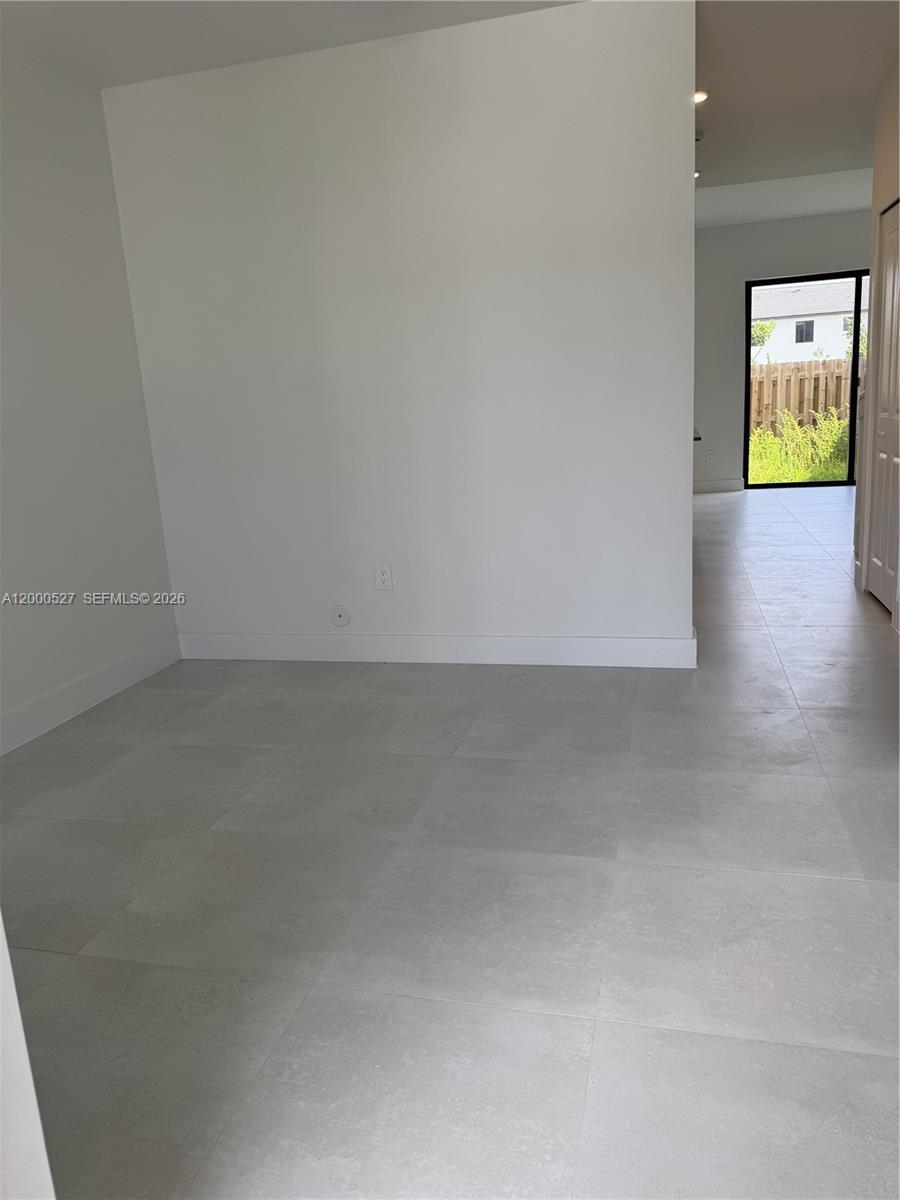 19041 SW 344th Ter, Homestead FL 33034 photo 2