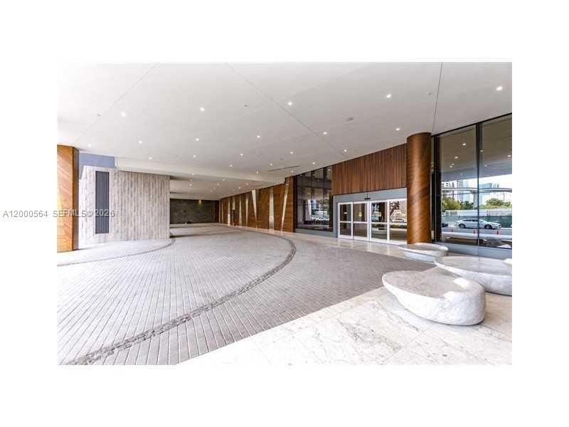 68 SE 6th St # 2409, Miami FL 33131 photo 2