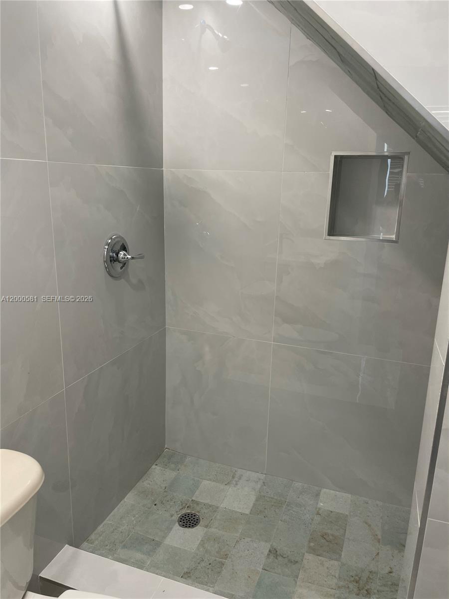 2350 SW 26th Ln, Miami FL 33133 photo 5