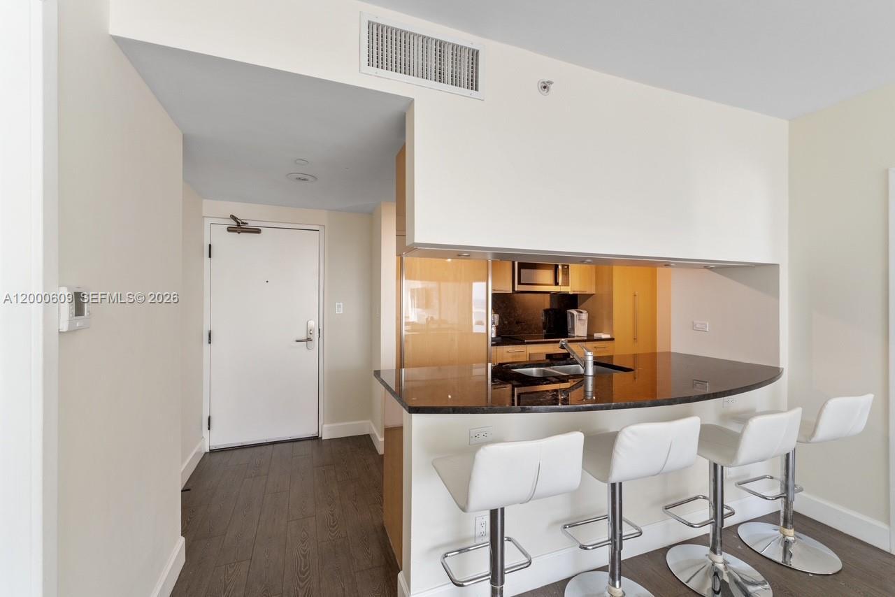 6801 Collins Ave, Miami Beach FL 33141 photo 4