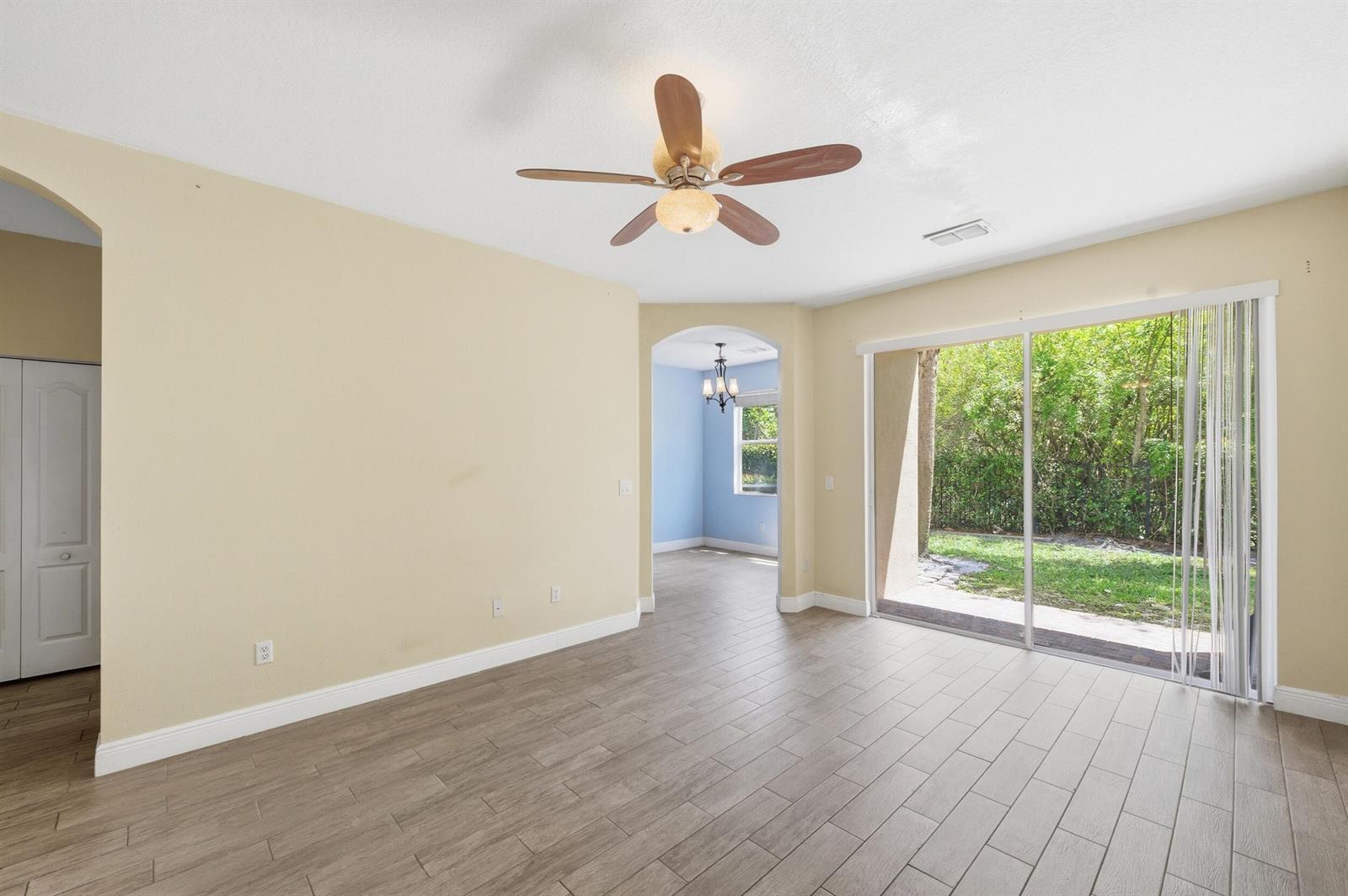 1810 Seminole Palms Drive, FL 33463 photo 2