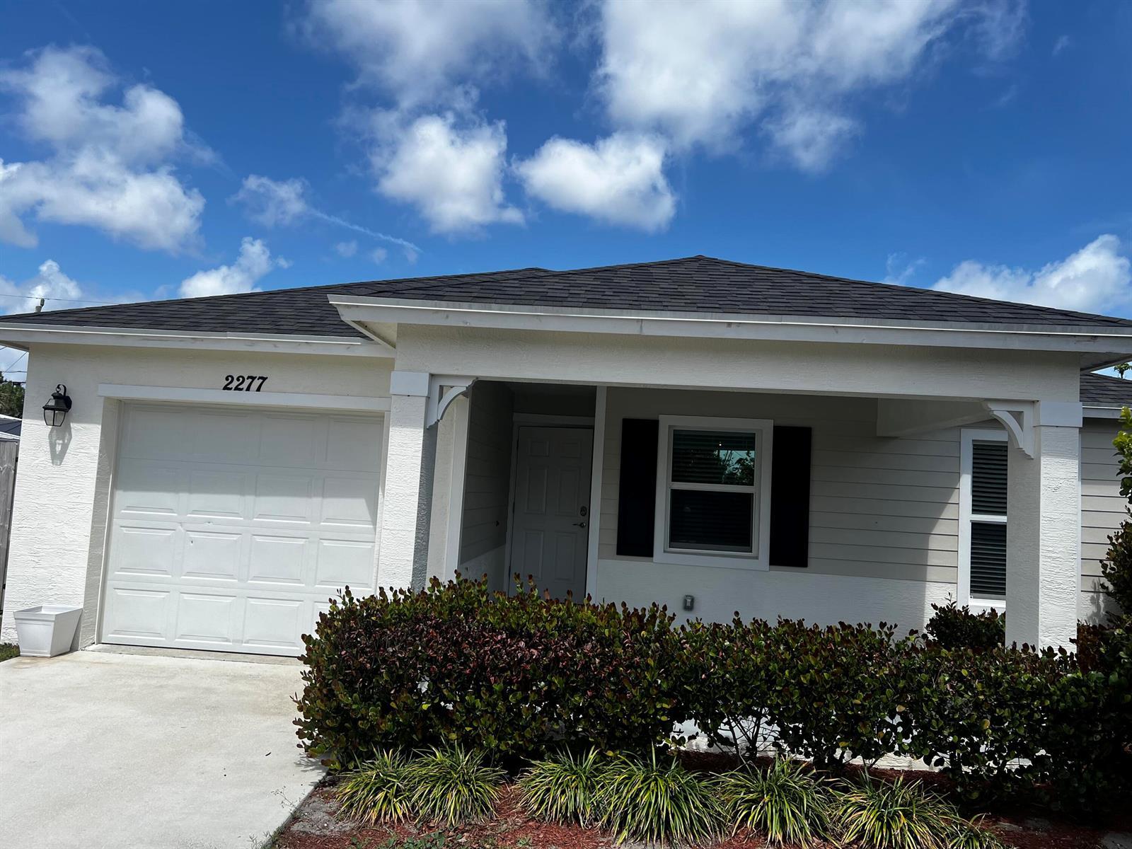 2277 SE Monroe Street, Stuart FL 34997 photo 2