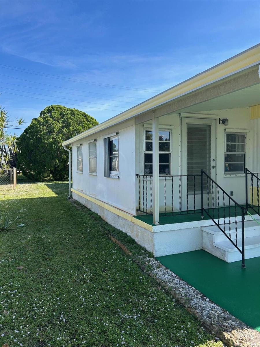 7199 SE Redbird Circle, Hobe Sound FL 33455 photo 2