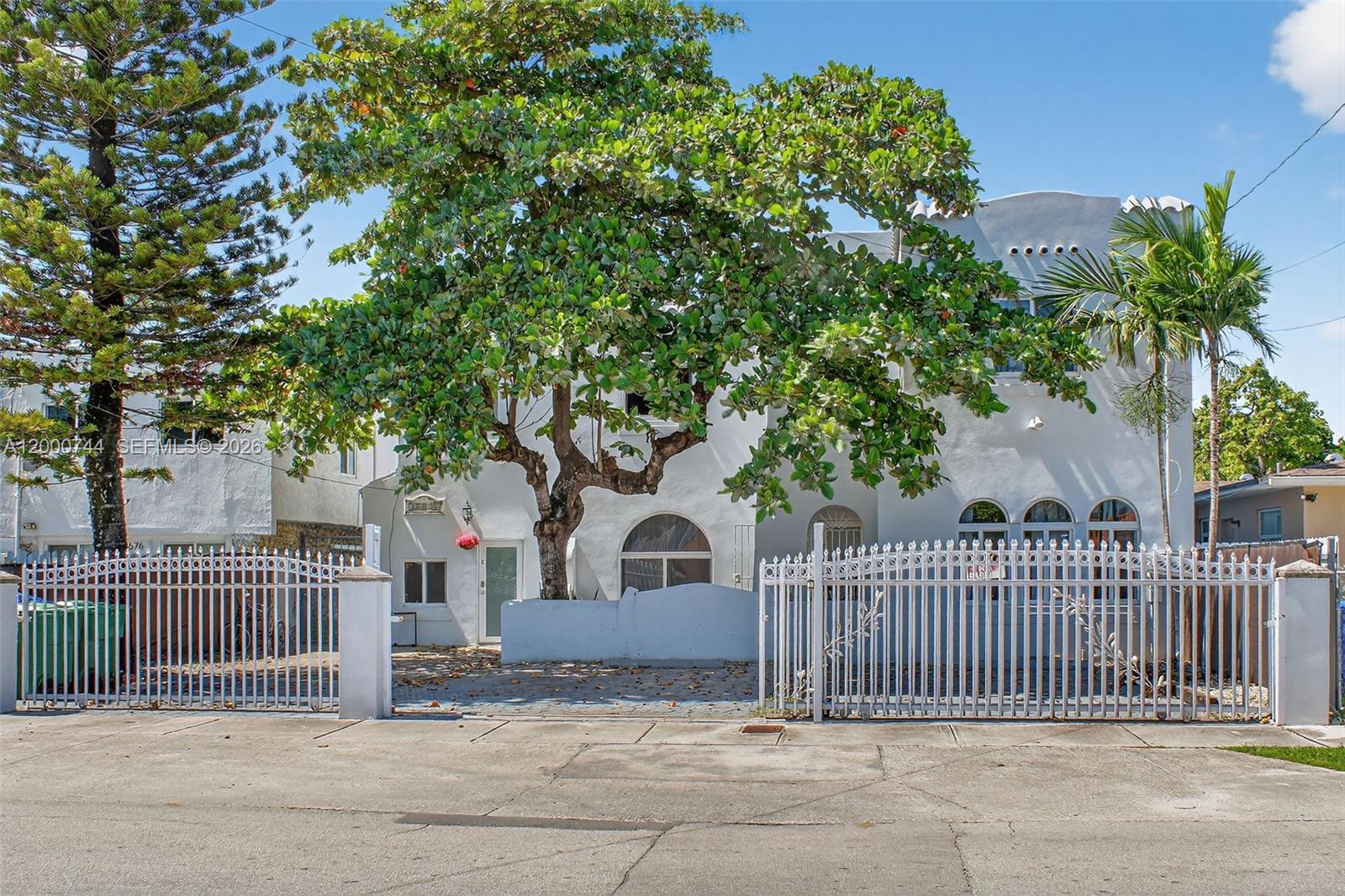1680 NW 22nd Ct, Miami FL 33125 photo 3