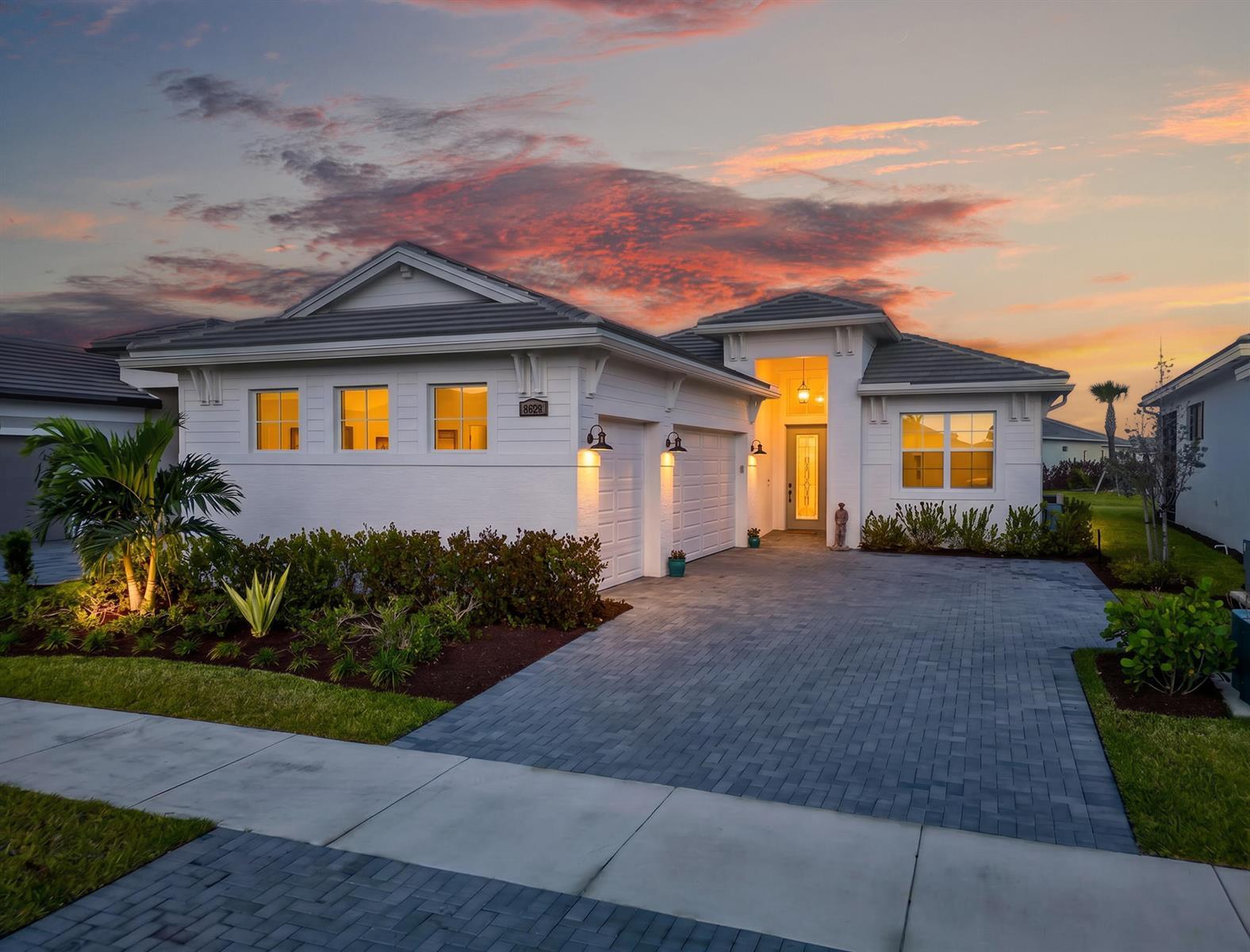 8629 SW Cantante Way, Port St. Lucie FL 34987