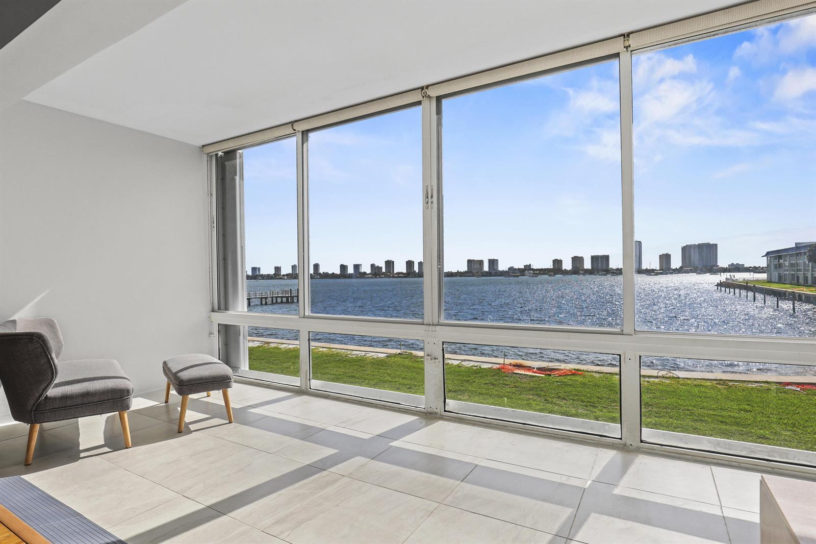 2936 Lake Shore Drive # 204, West Palm Beach FL 33404 photo 3