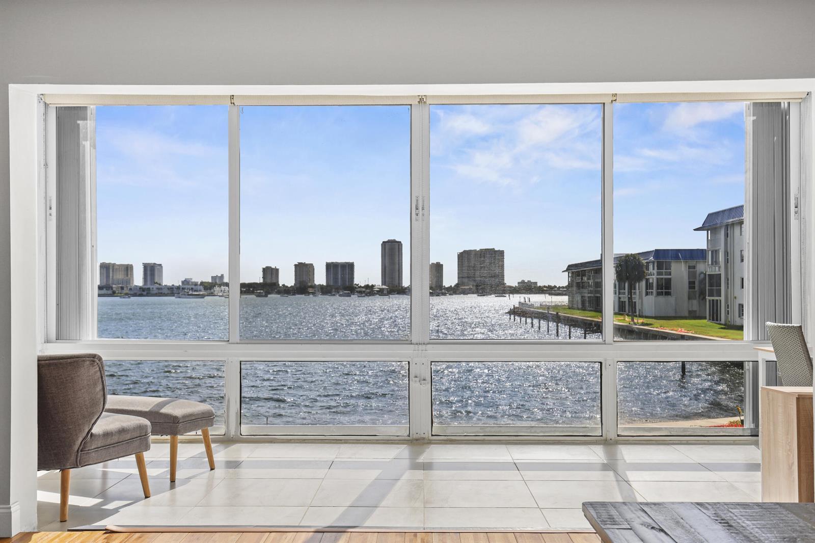 2936 Lake Shore Drive # 204, West Palm Beach FL 33404