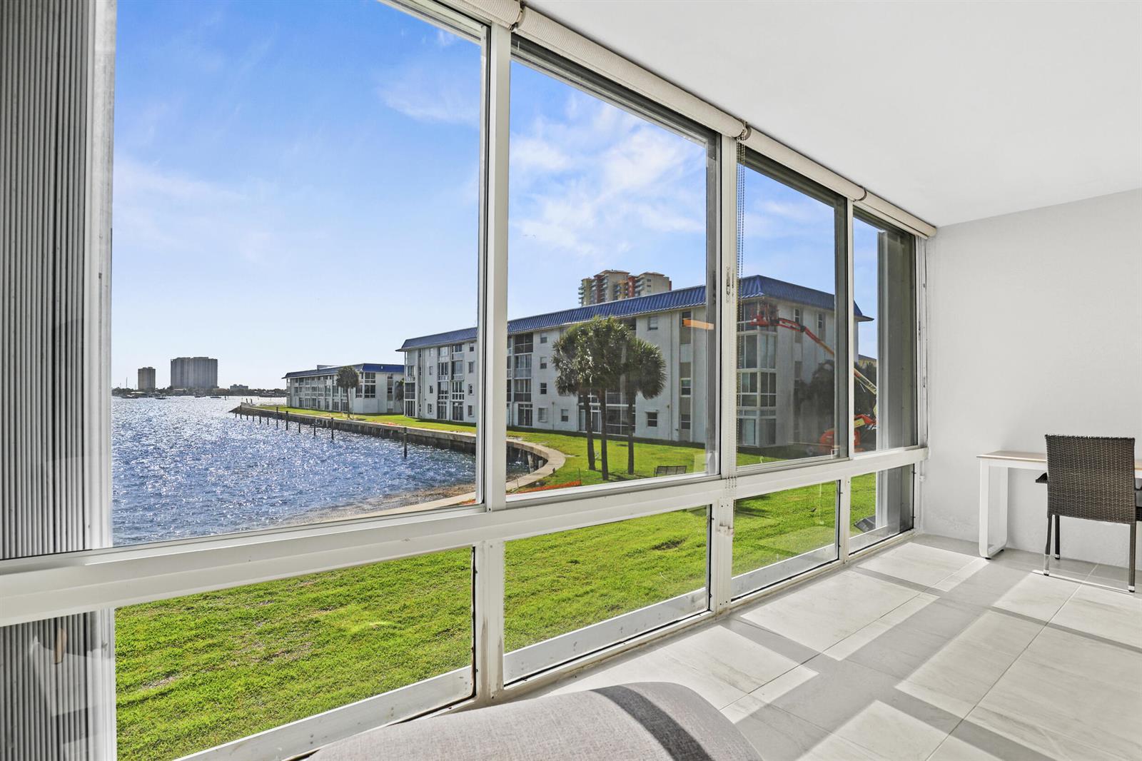 2936 Lake Shore Drive # 204, West Palm Beach FL 33404 photo 4