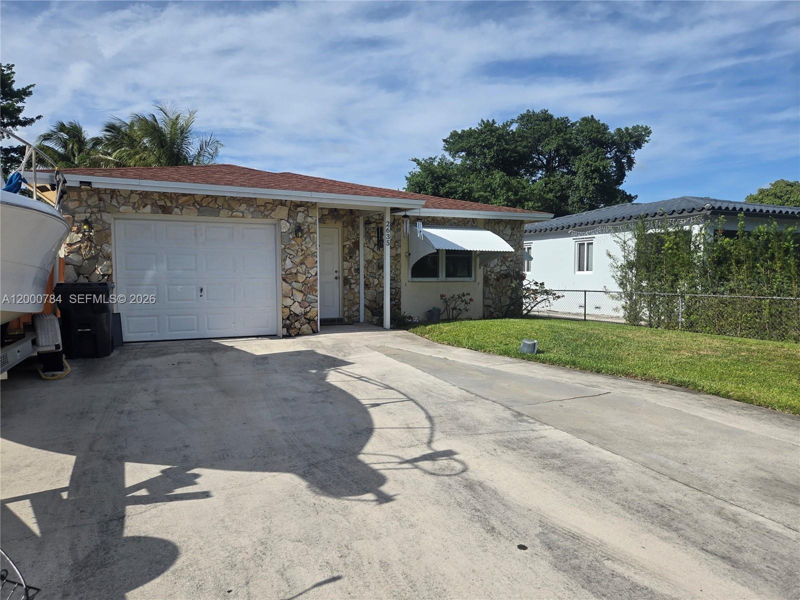 2635 Taylor St, Hollywood FL 33020 photo 2