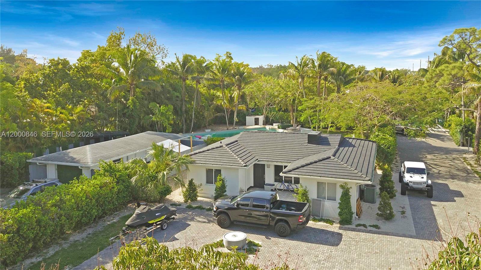 8390 SW 64 st, Miami FL 33143 photo 2