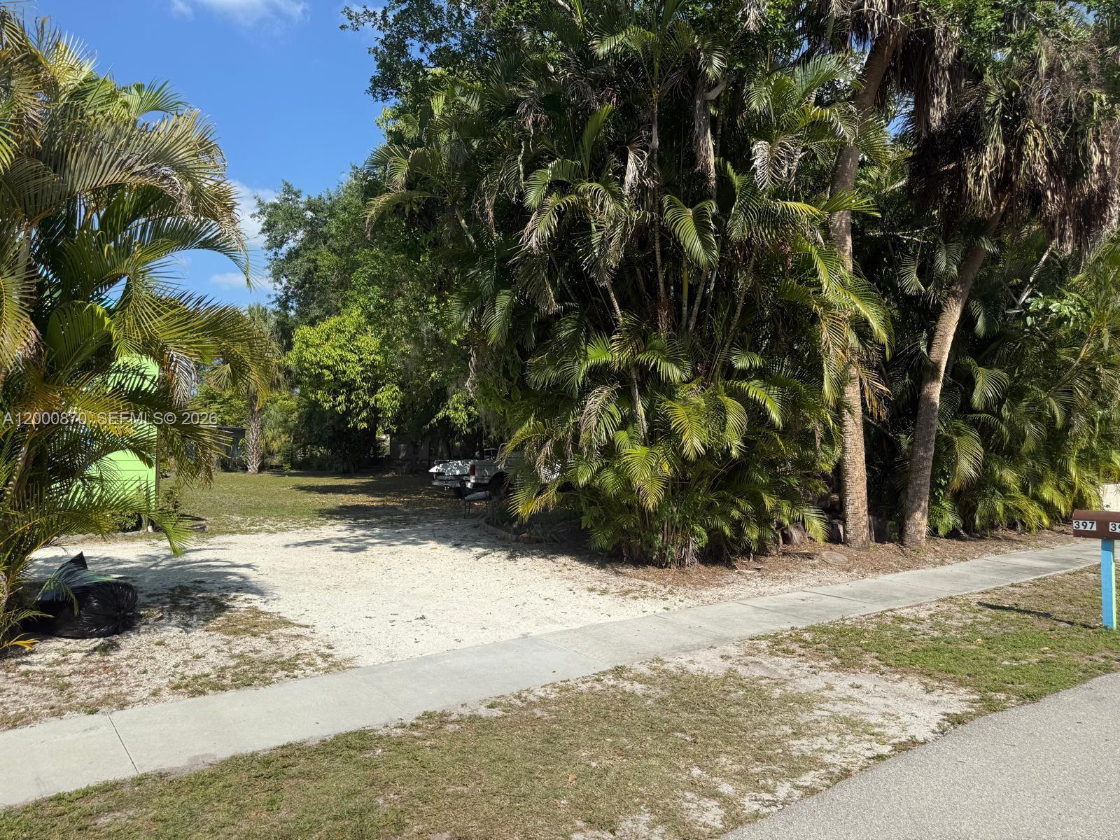 397 MIRAMAR RD, Fort Myers FL 33905 photo 2