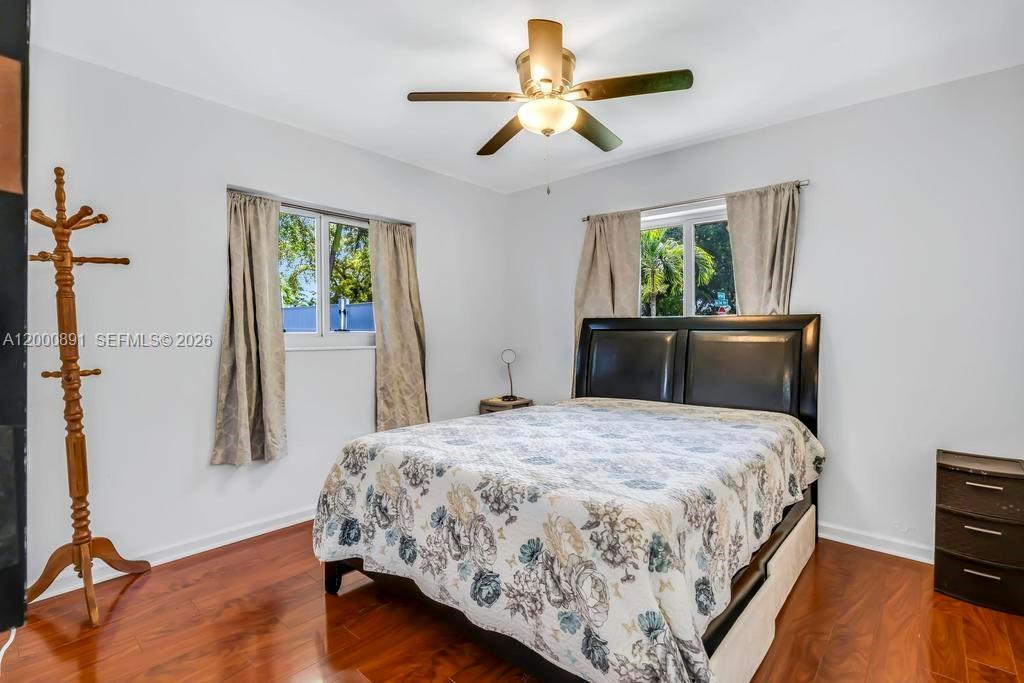 1301 N 74th Ter, Hollywood FL 33024 photo 5