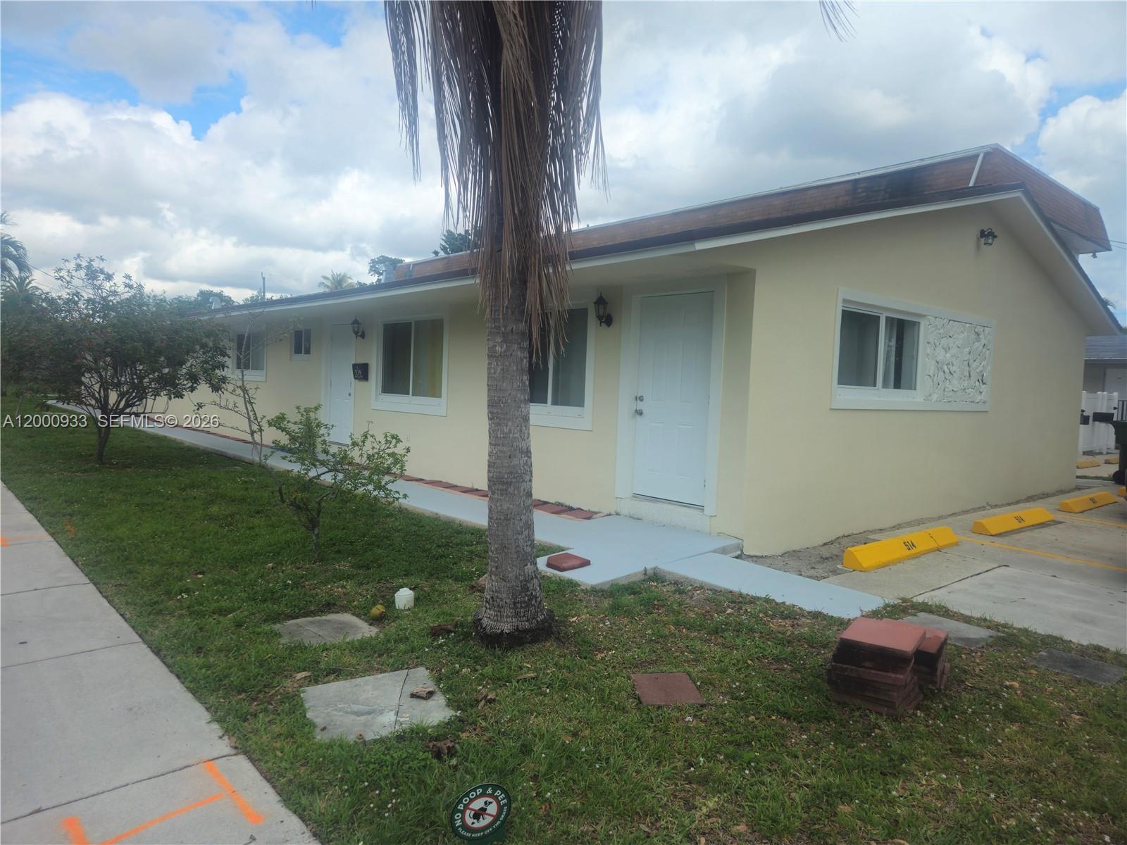 514 SW 2nd Ave # B, Hallandale Beach FL 33009
