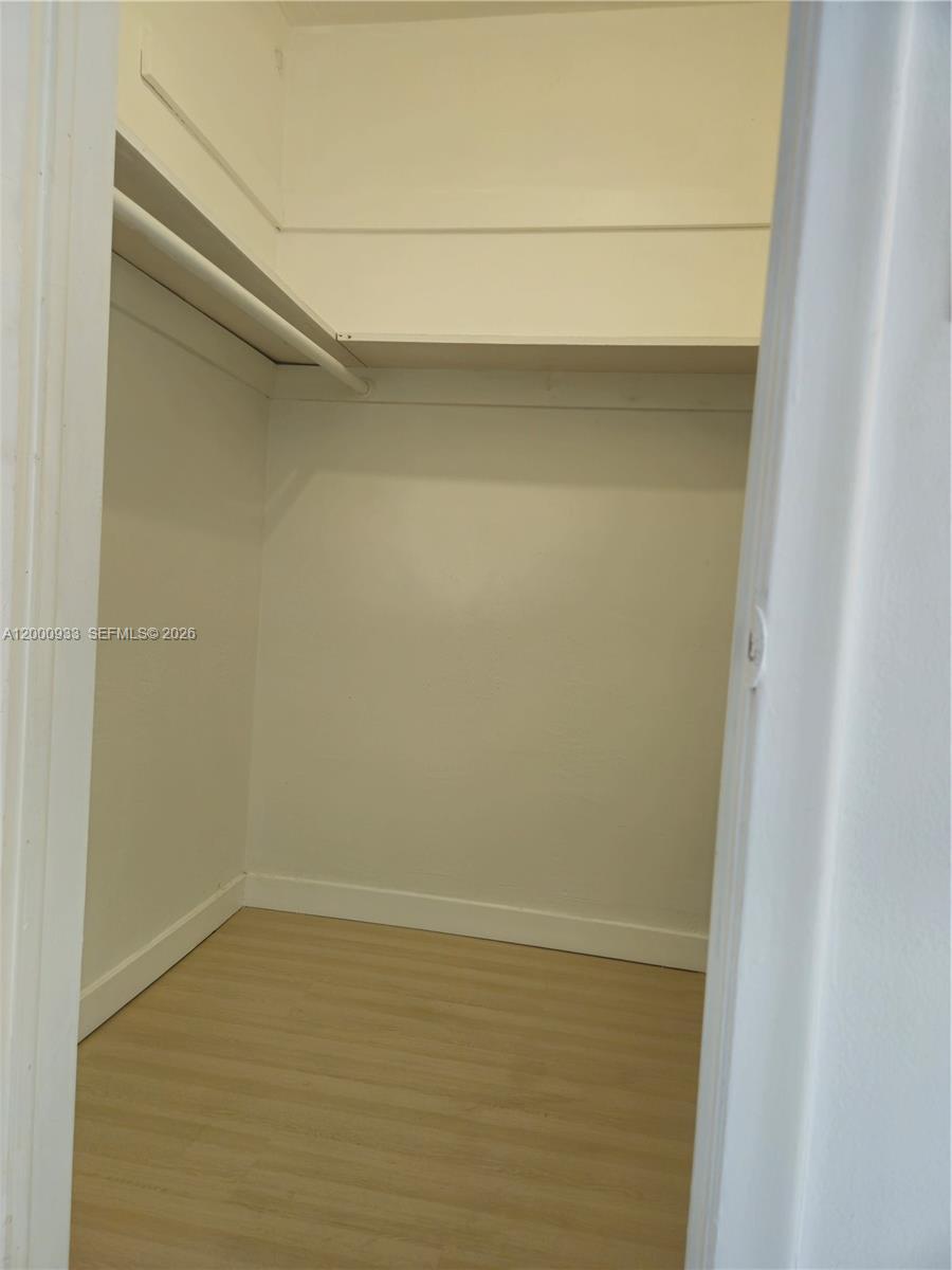 514 SW 2nd Ave # B, Hallandale Beach FL 33009 photo 5