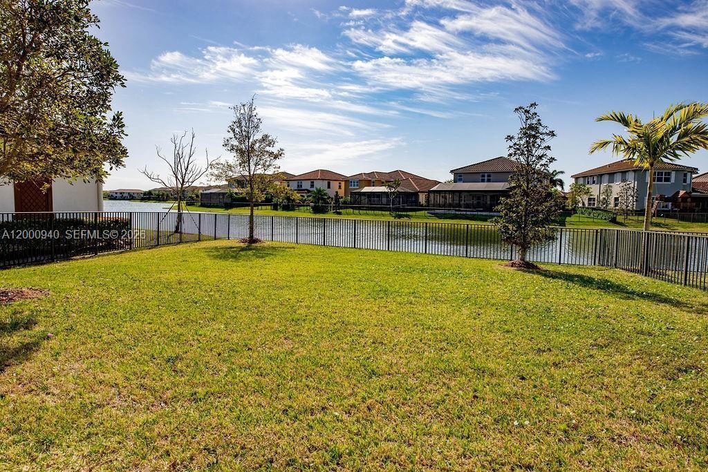 8630 Lakeside Bnd, Parkland FL 33076 photo 3