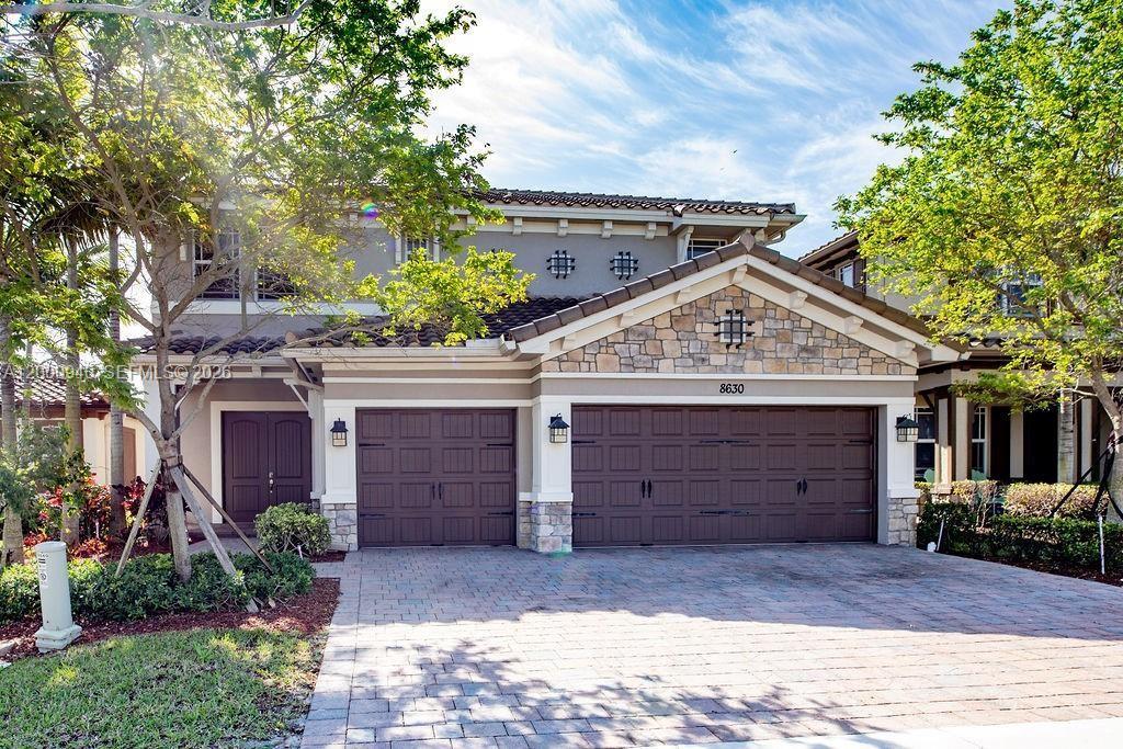 8630 Lakeside Bnd, Parkland FL 33076