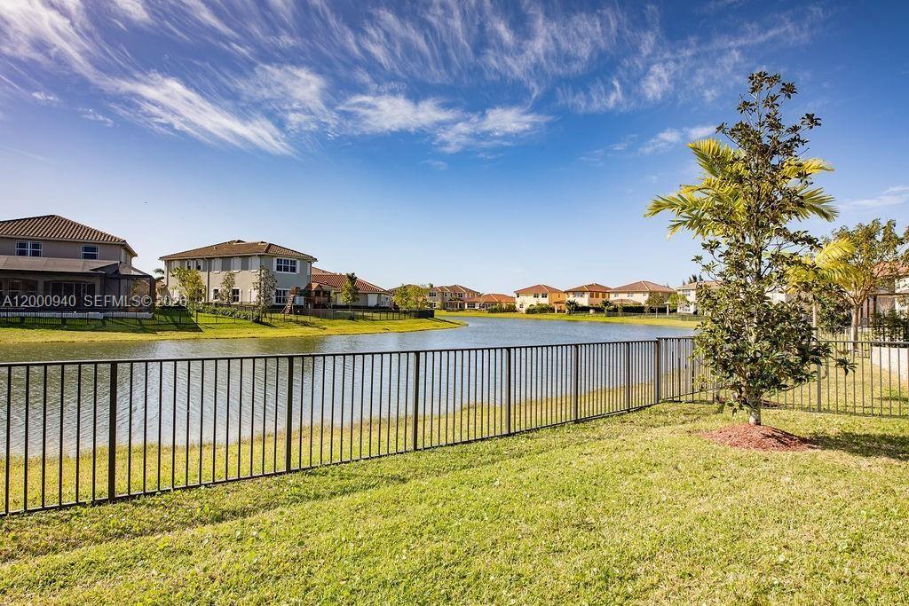 8630 Lakeside Bnd, Parkland FL 33076 photo 4