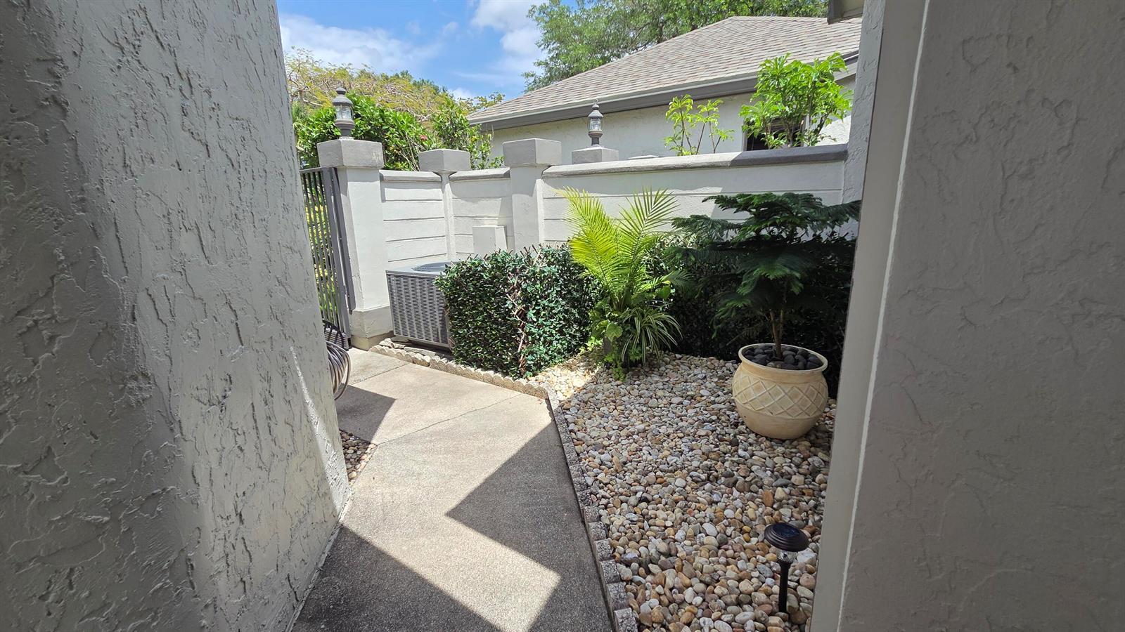 705 Landings Boulevard, FL 33413 photo 5