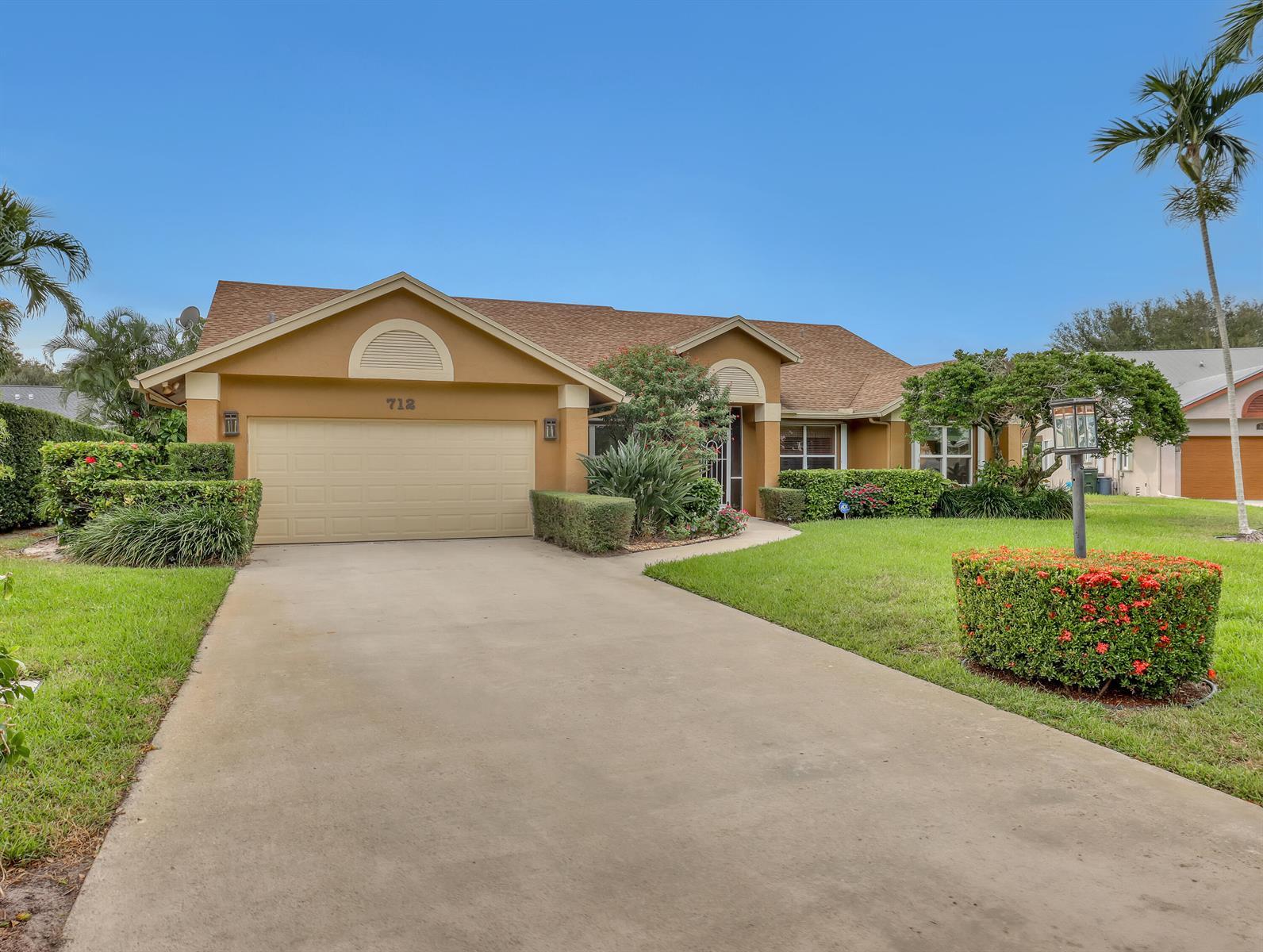712 Golf Court, Delray Beach FL 33445