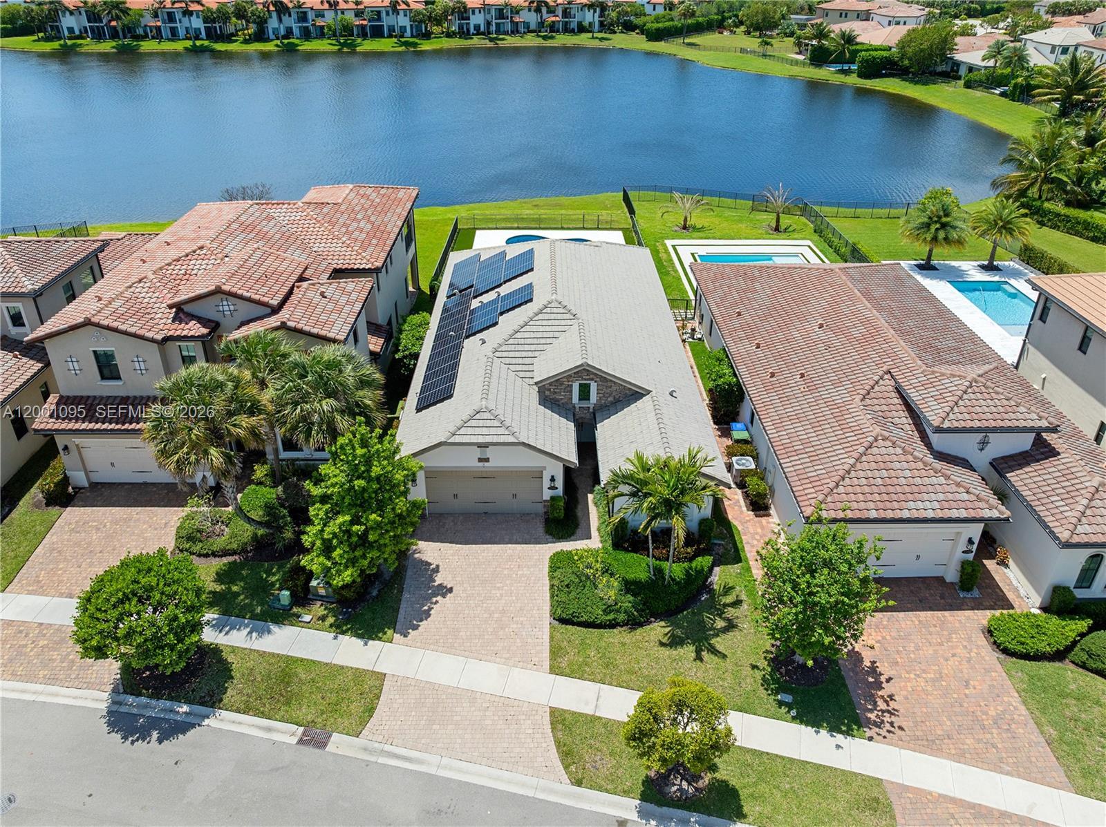 1286 SW 113th Way, Pembroke Pines FL 33025 photo 2