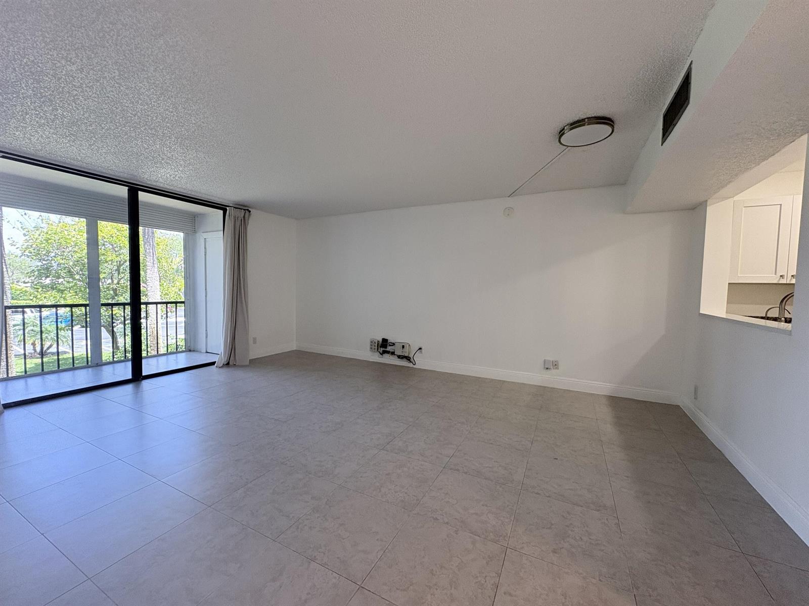 5160 Las Verdes Circle # 222, Delray Beach FL 33484 photo 5