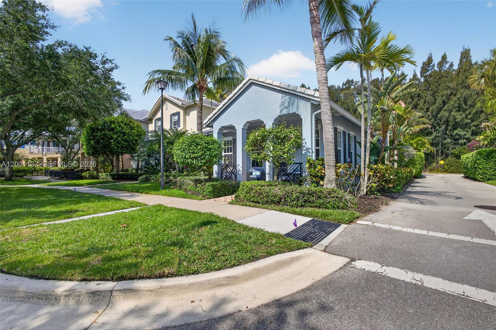 184 W Bay Cedar Cir, Jupiter FL 33458 photo 3