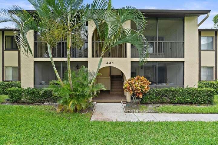 441 Pine Glen Lane # 2, FL 33463