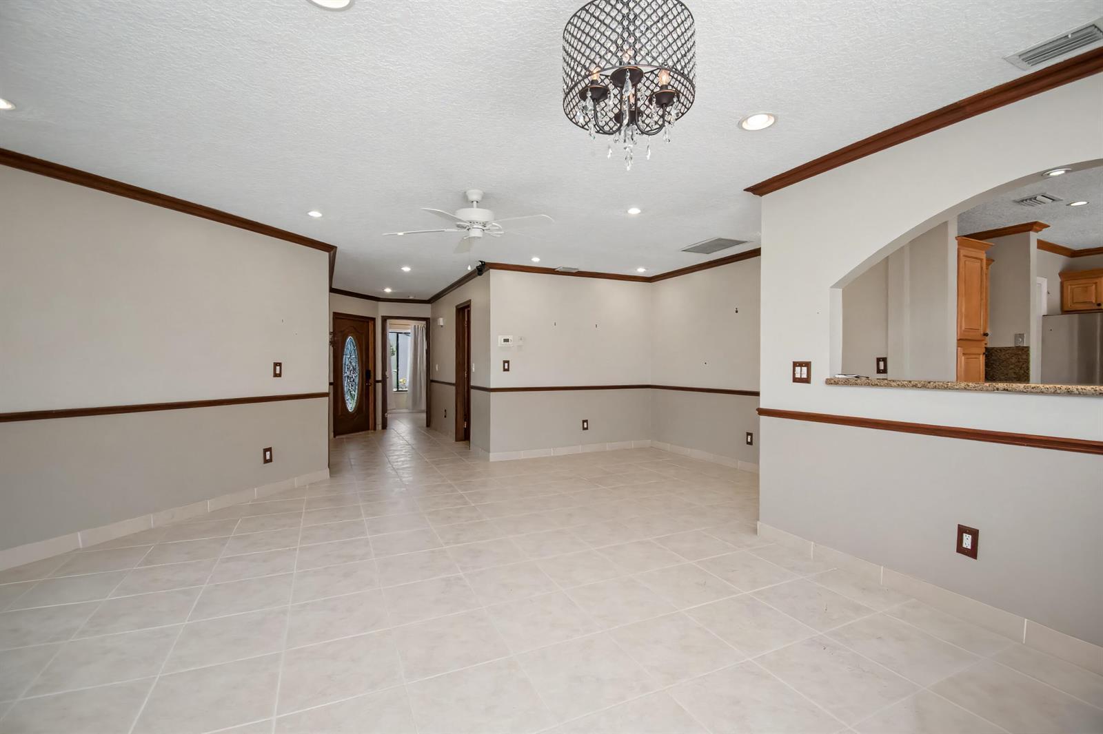 9709 Sunny Isle Circle, Boca Raton FL 33428 photo 5