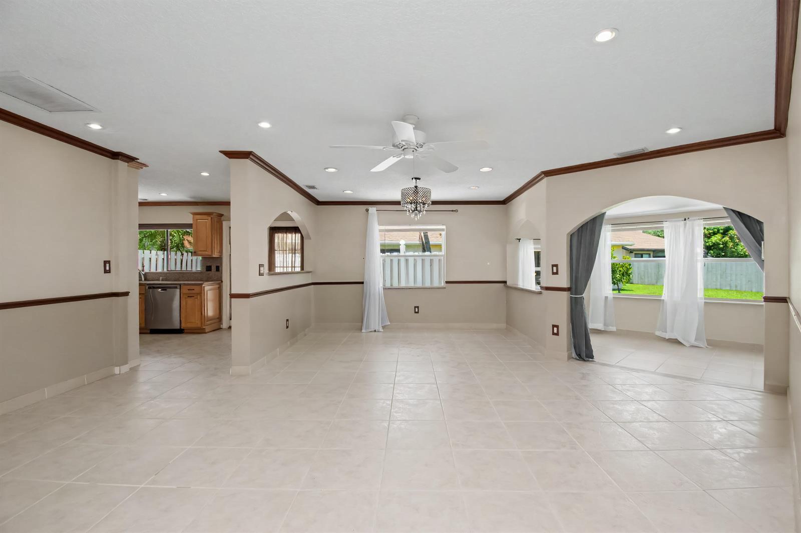 9709 Sunny Isle Circle, Boca Raton FL 33428 photo 4