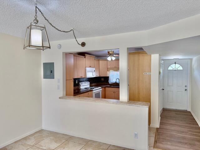 8940 S Hollybrook Boulevard # 208, Pembroke Pines FL 33025 photo 3