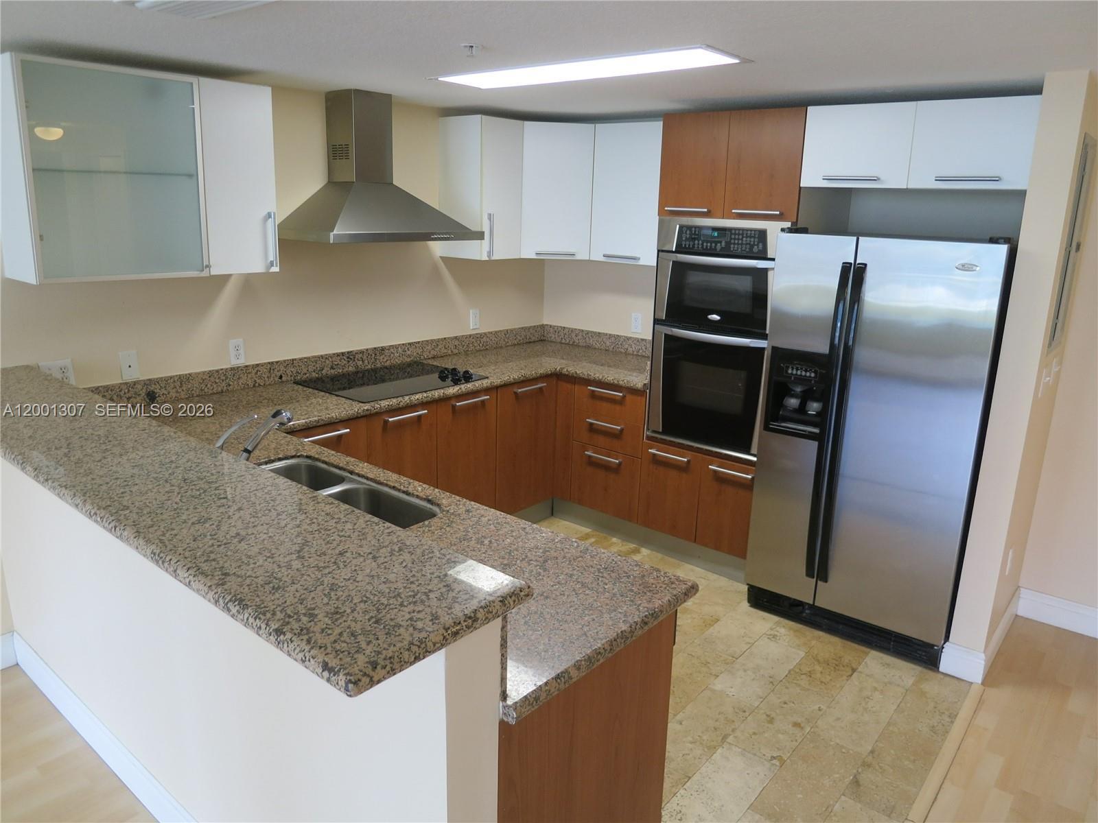170 SE 14 ST # 1507, Miami FL 33131 photo 2
